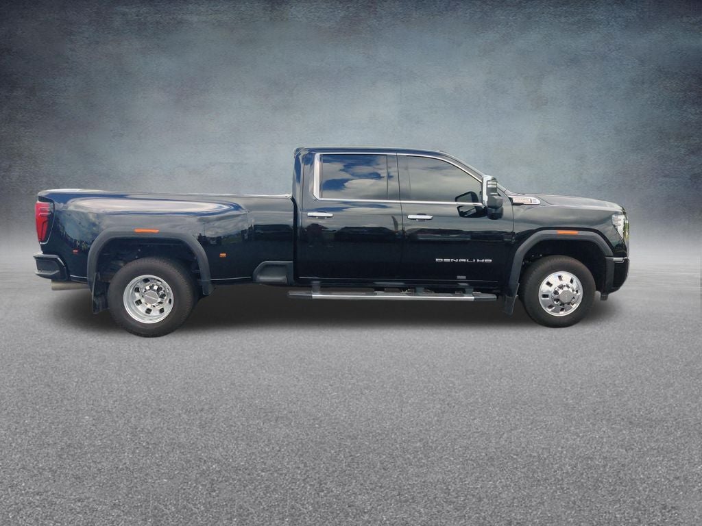 2025 GMC Sierra 3500HD Denali