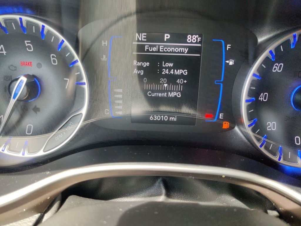 2023 Chrysler Voyager LX
