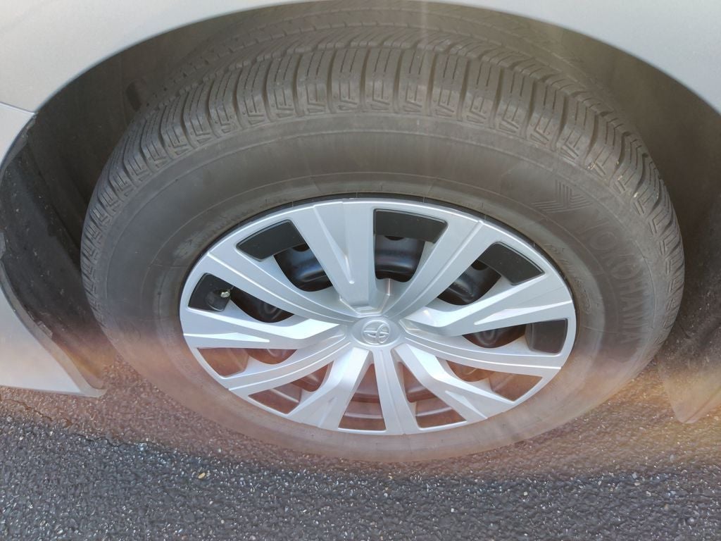 2023 Toyota Camry Hybrid LE