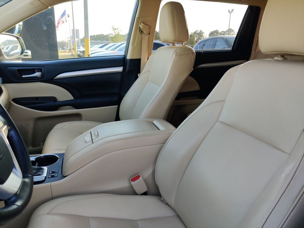 2019 Toyota Highlander Base