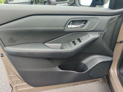 2025 Nissan Rogue SL