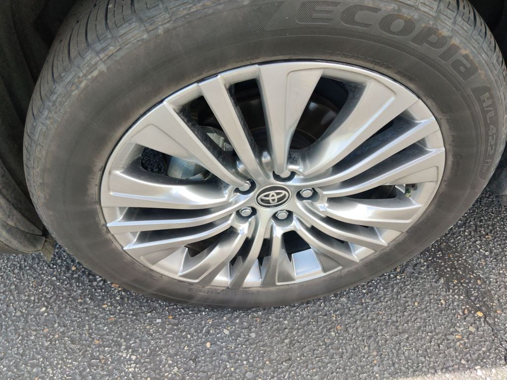 2023 Toyota Venza XLE