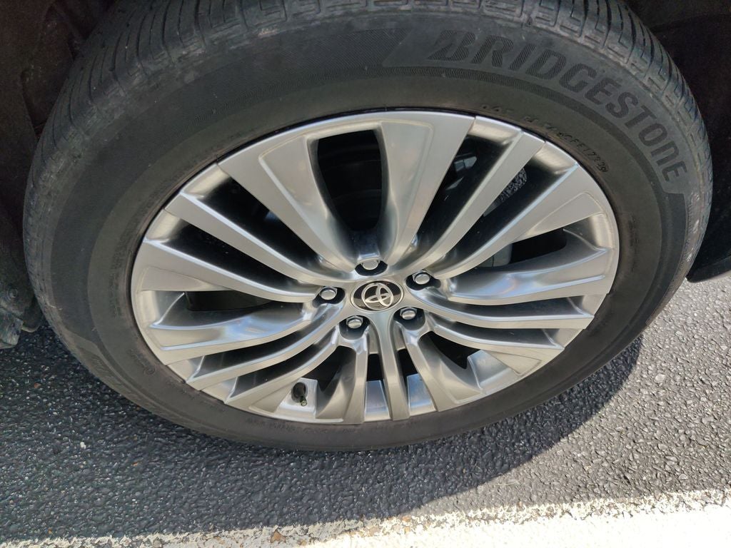 2023 Toyota Venza XLE