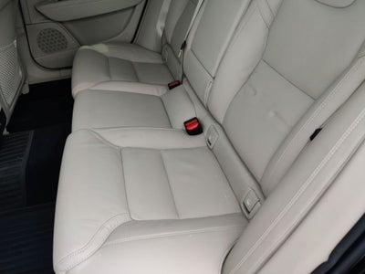 2025 Volvo V90 Cross Country B6
