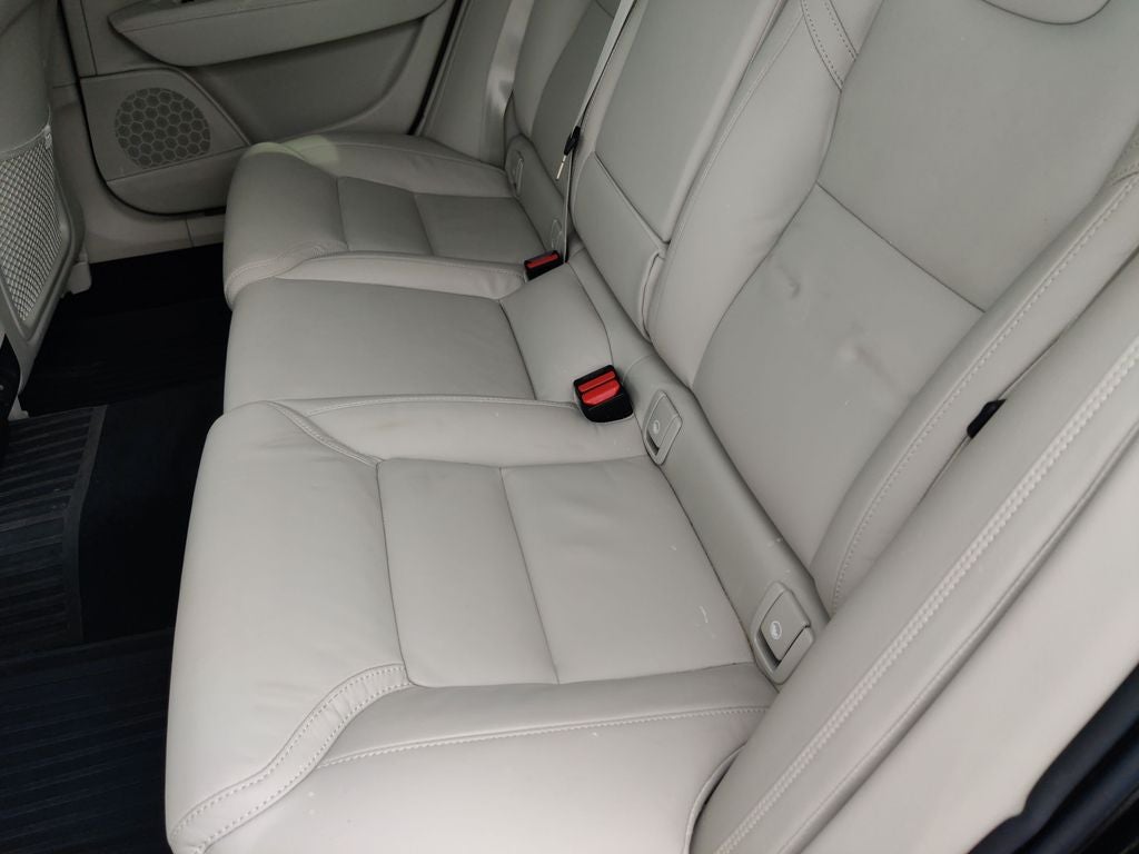 2025 Volvo V90 Cross Country B6