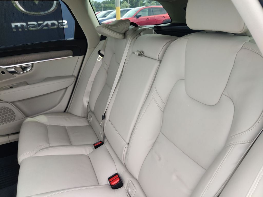 2025 Volvo V90 Cross Country B6