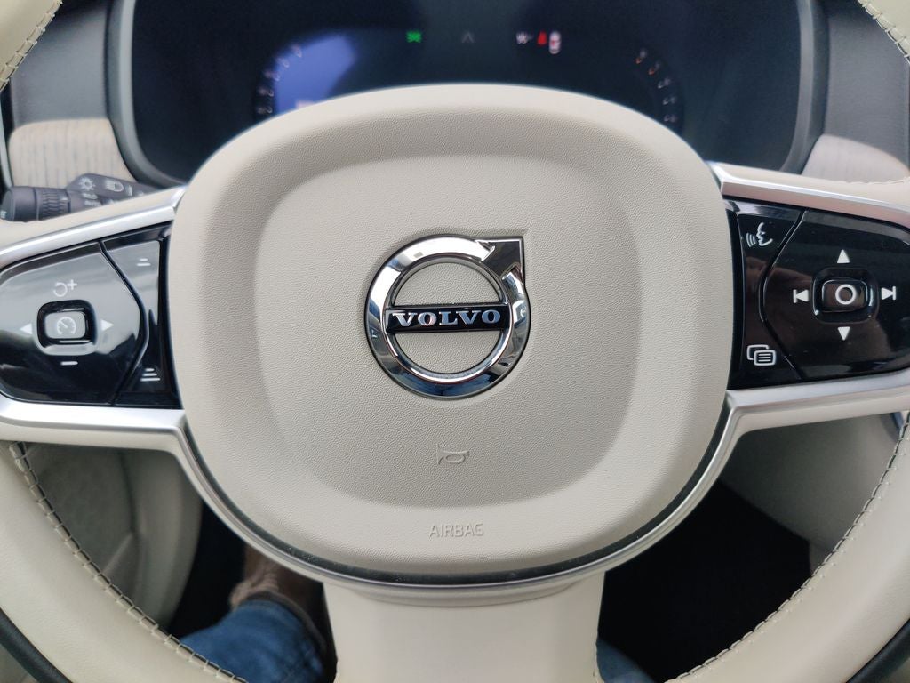 2025 Volvo V90 Cross Country B6