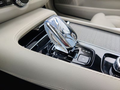 2025 Volvo V90 Cross Country B6