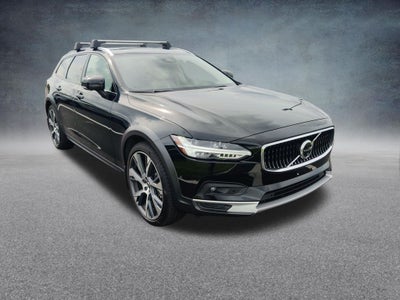 2025 Volvo V90 Cross Country B6